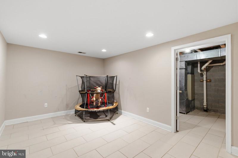 SILVER SPRING STATION - Residential