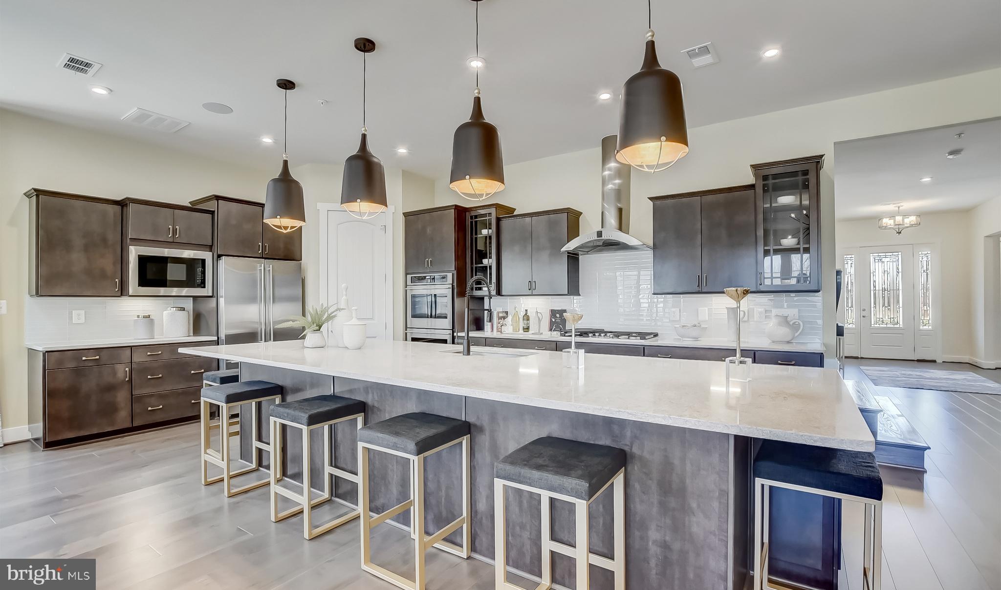 FOUR SEASONS AT KENT ISLAND - Residential