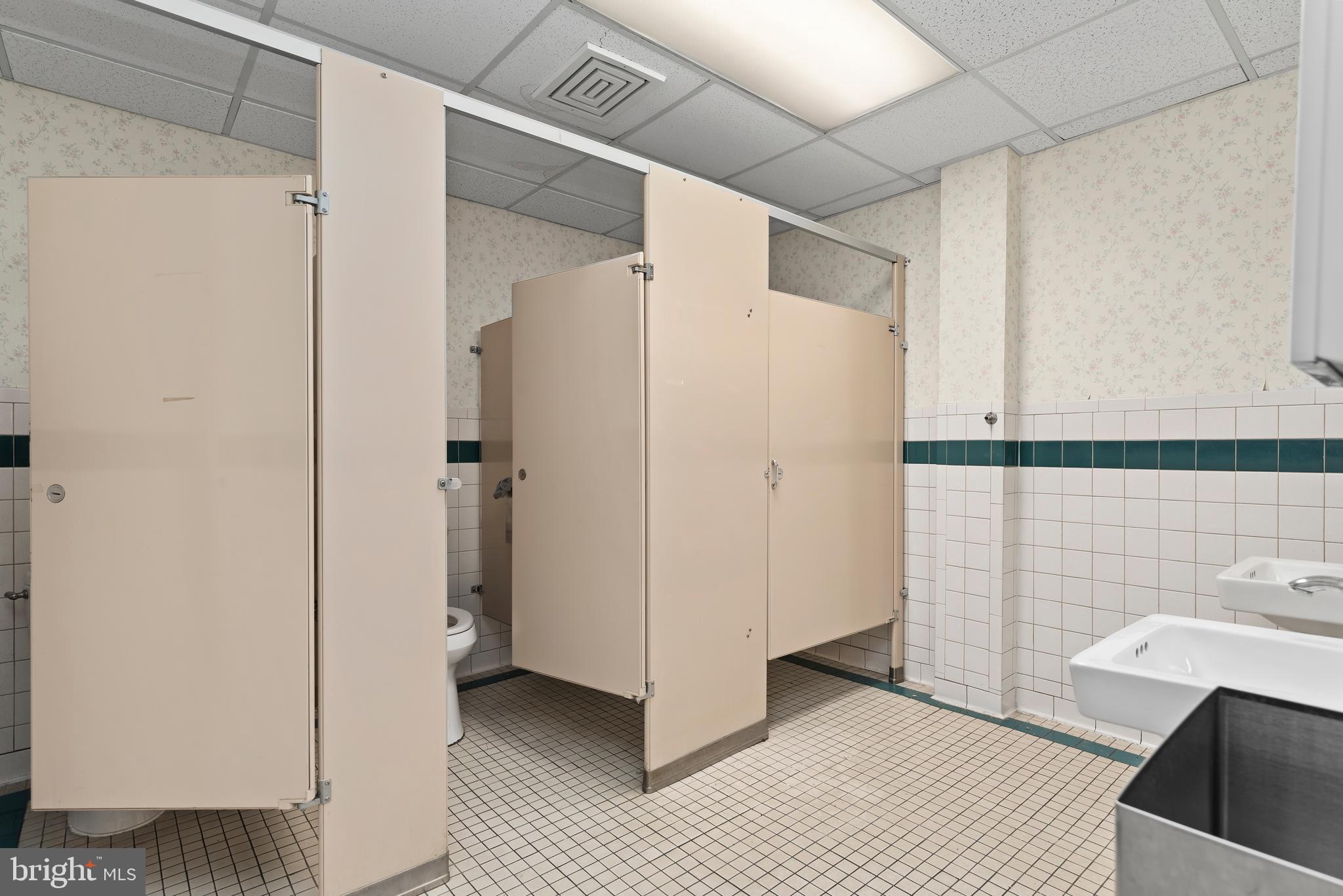 DOWNTOWN HAGERSTOWN - Commercial Sale