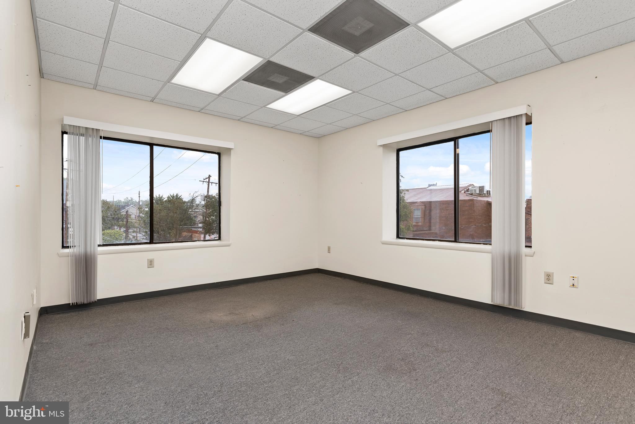 DOWNTOWN HAGERSTOWN - Commercial Sale