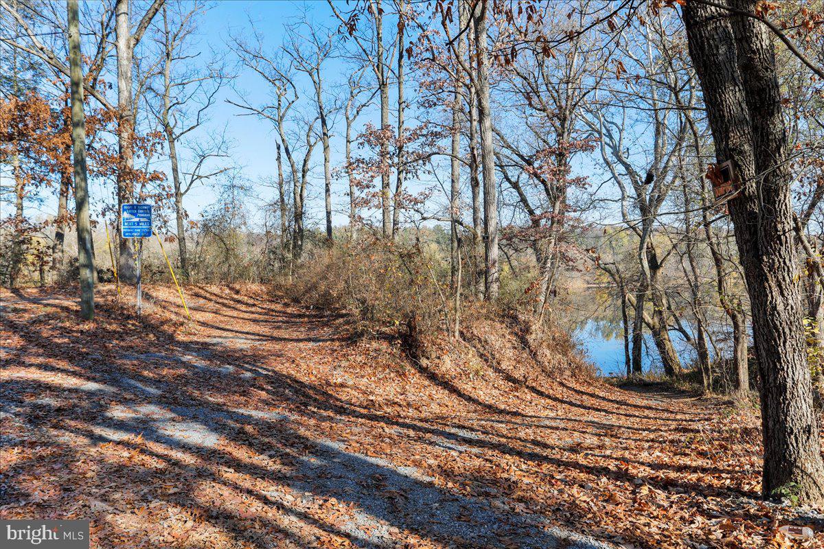 POTOMAC PARK ESTATES - Land