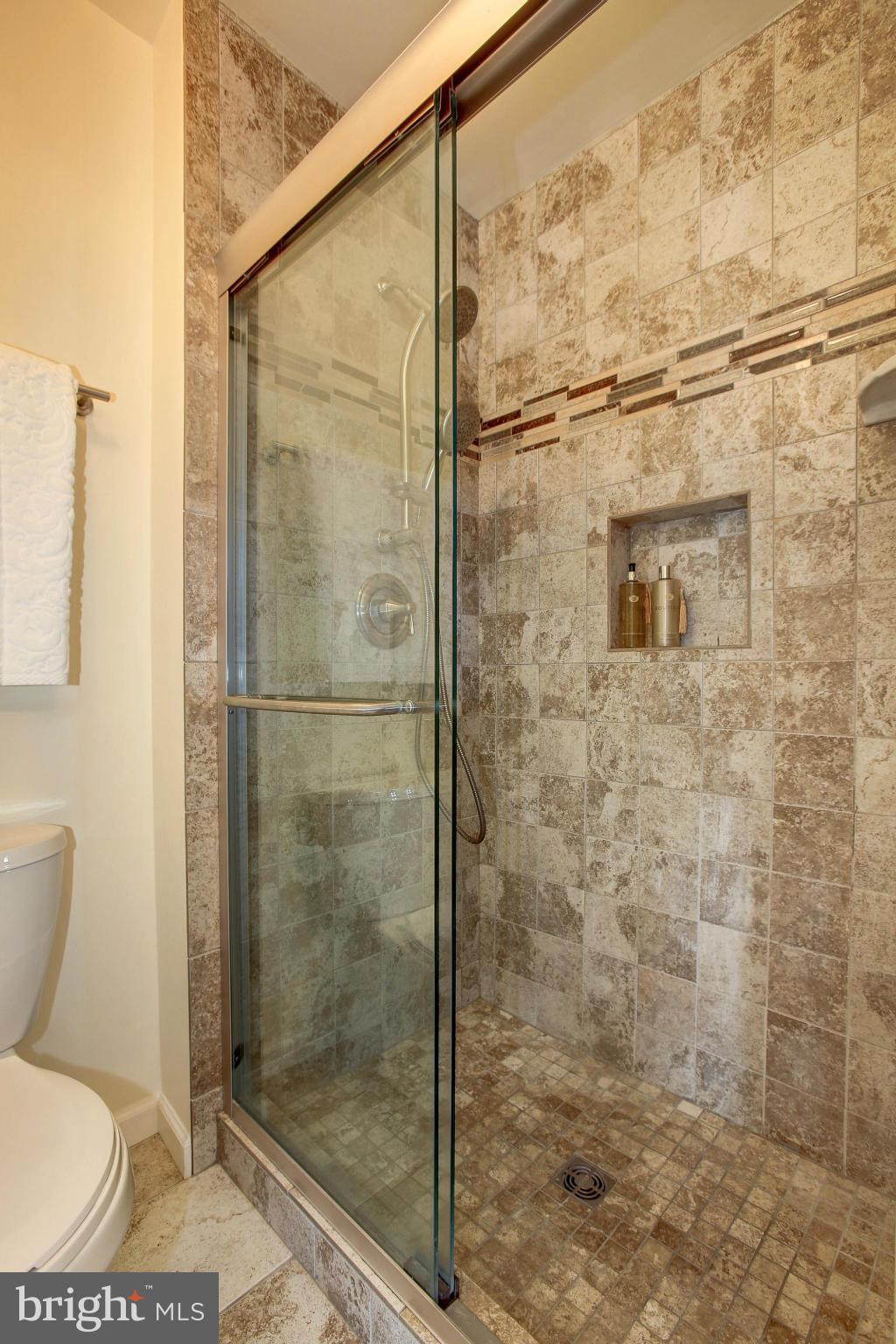 HICKORY FARMS - Residential