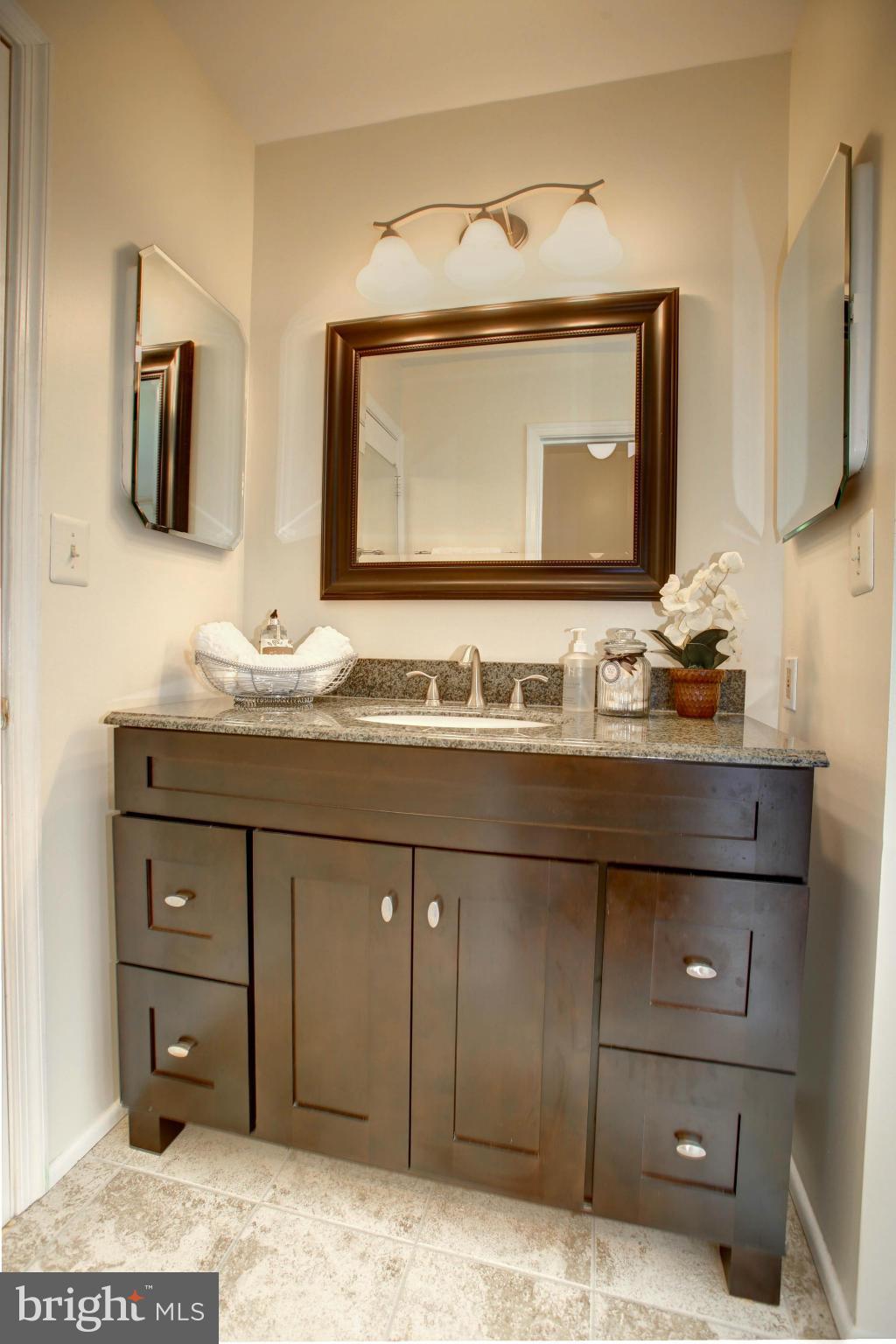 HICKORY FARMS - Residential