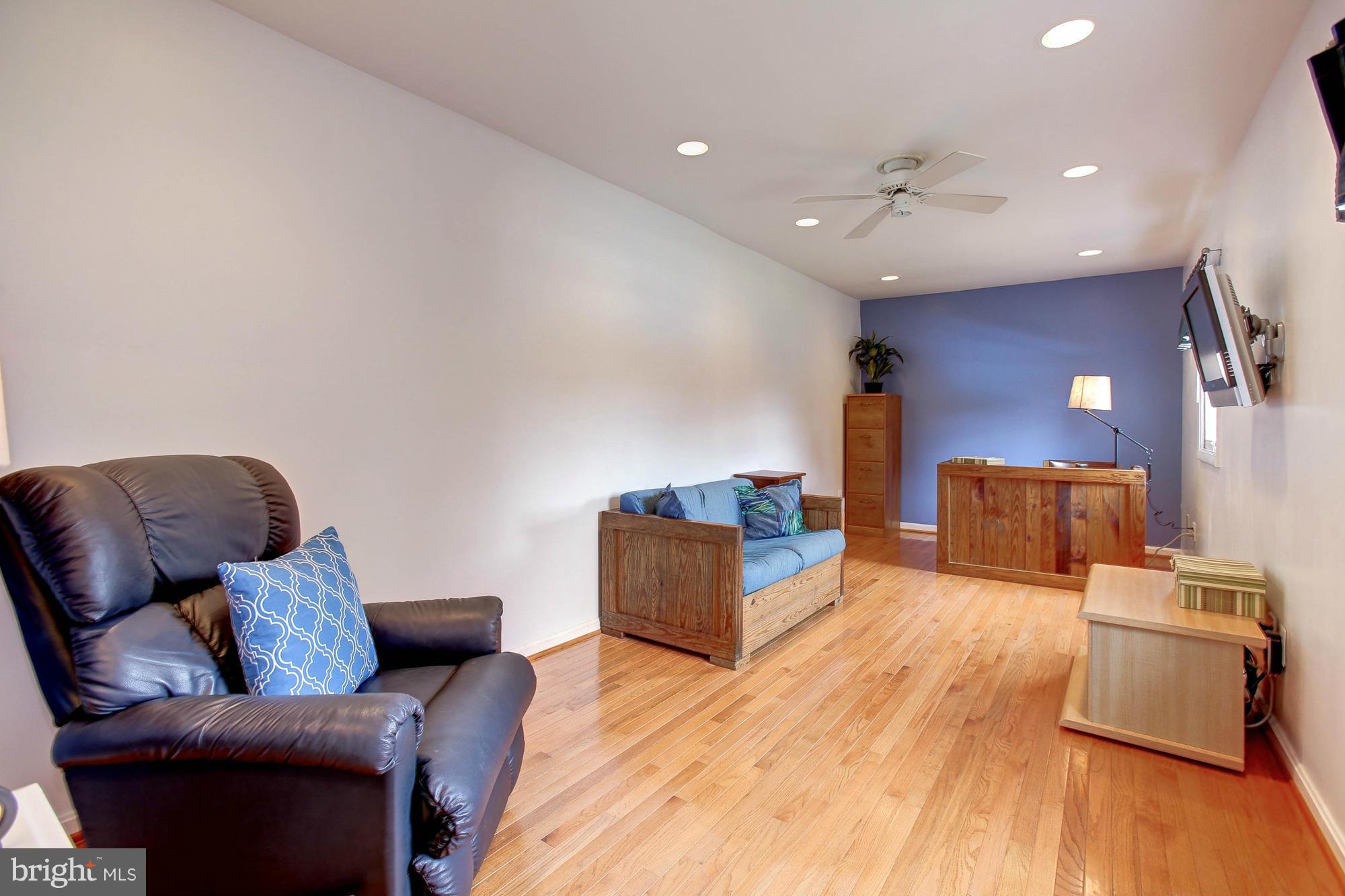 HICKORY FARMS - Residential