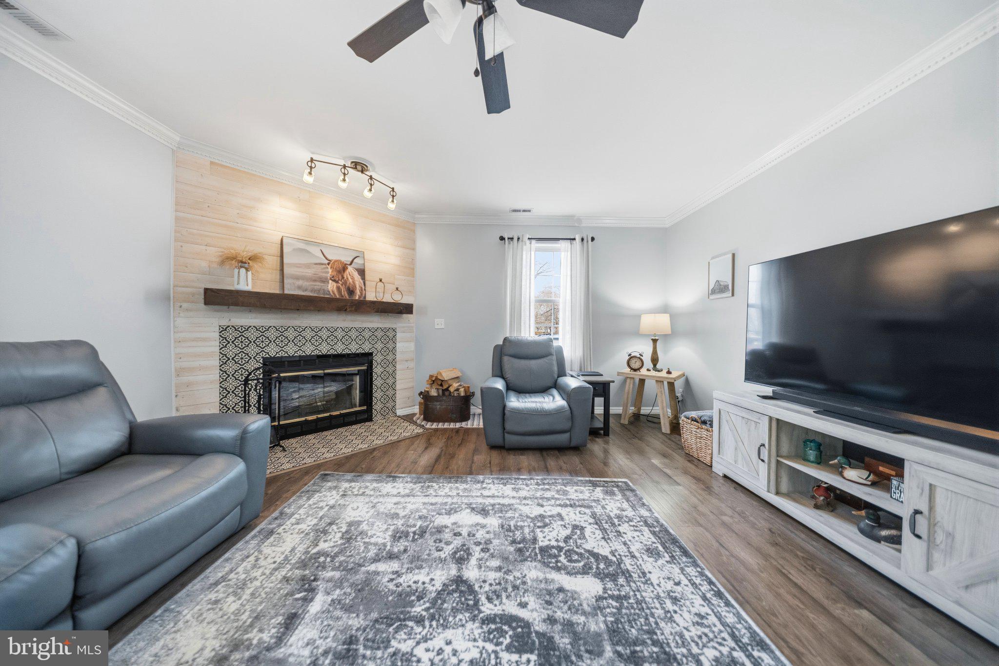 SHOREHAM BEACH - Residential