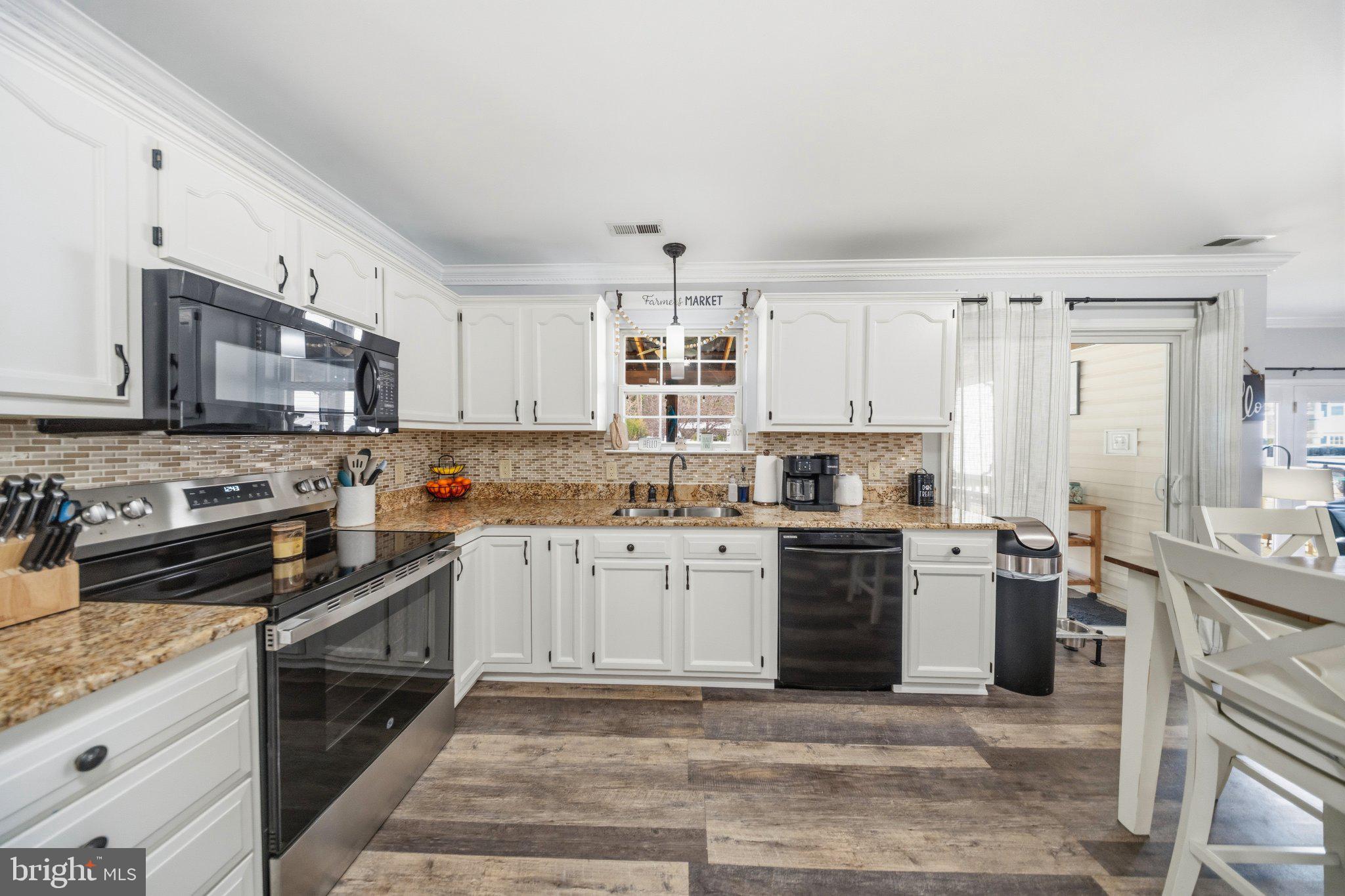 SHOREHAM BEACH - Residential