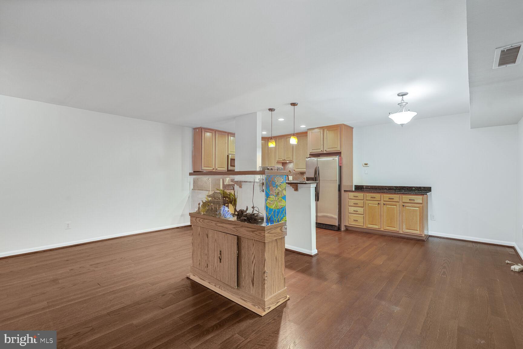 6143 LEESBURG PIKE 502