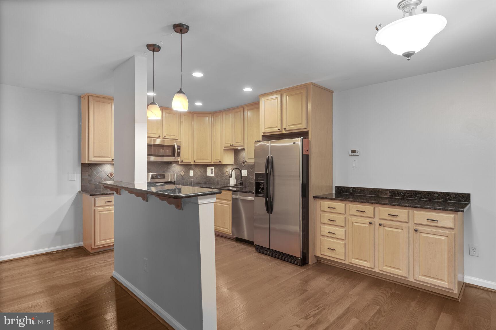 6143 LEESBURG PIKE 502