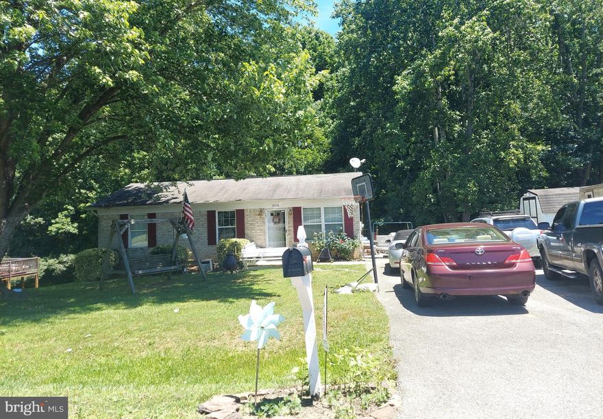 Welcome to this charming home nestled in the serene community of Mechanicsville, Maryland. Situated near  shopping centers, and parks. Enjoy the suburban setting and easy access to urban amenities.
Don't miss the opportunity to make this exceptional property your new home.