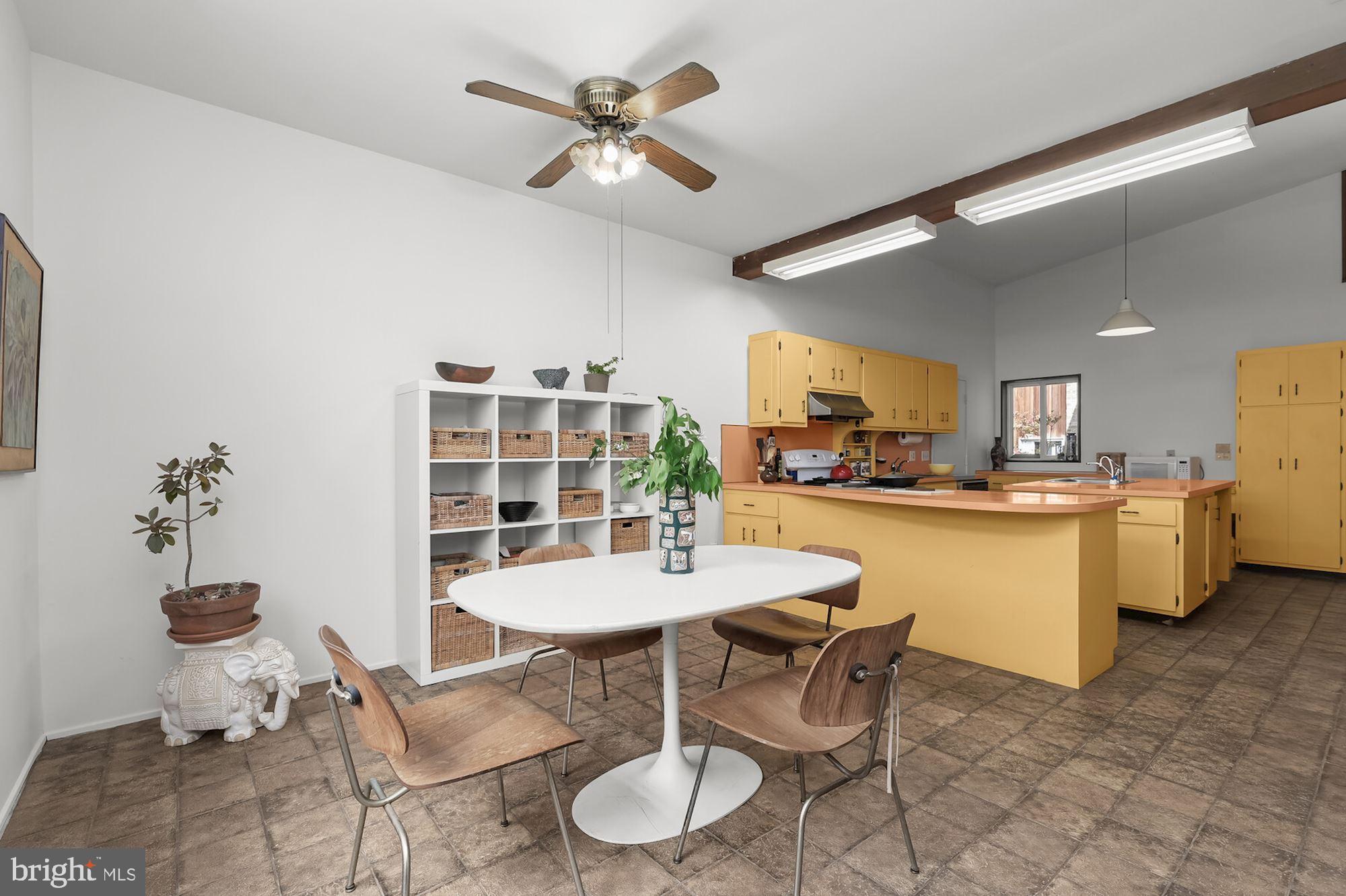 RIVER OAKS FARM - Residential