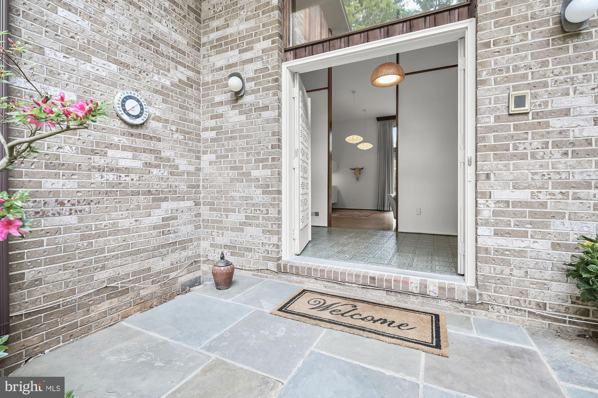 RIVER OAKS FARM - Residential