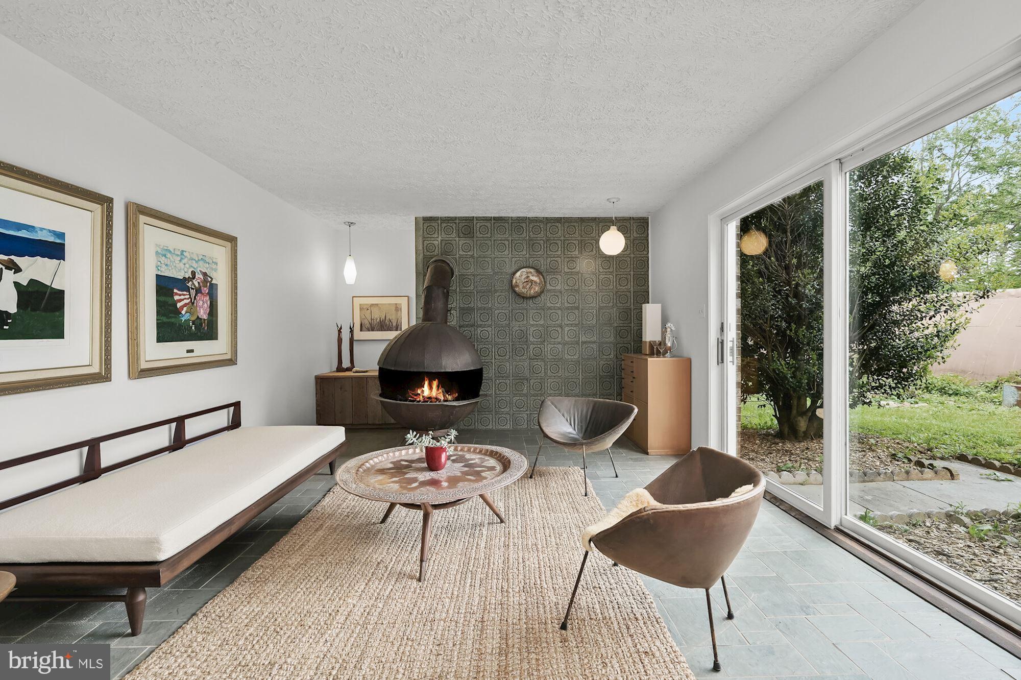 RIVER OAKS FARM - Residential