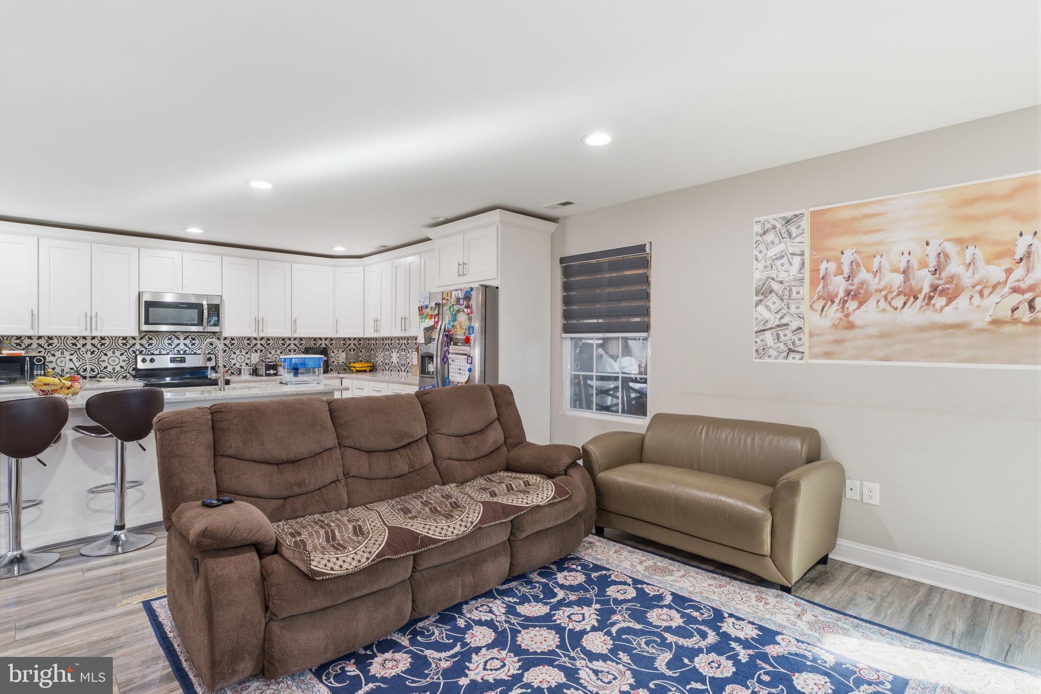 RED CEDAR HILL - Residential