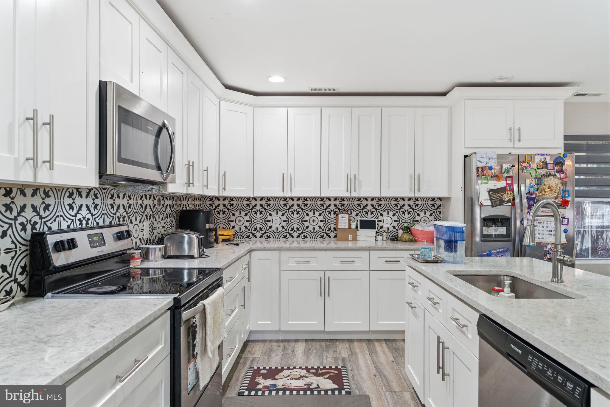 RED CEDAR HILL - Residential