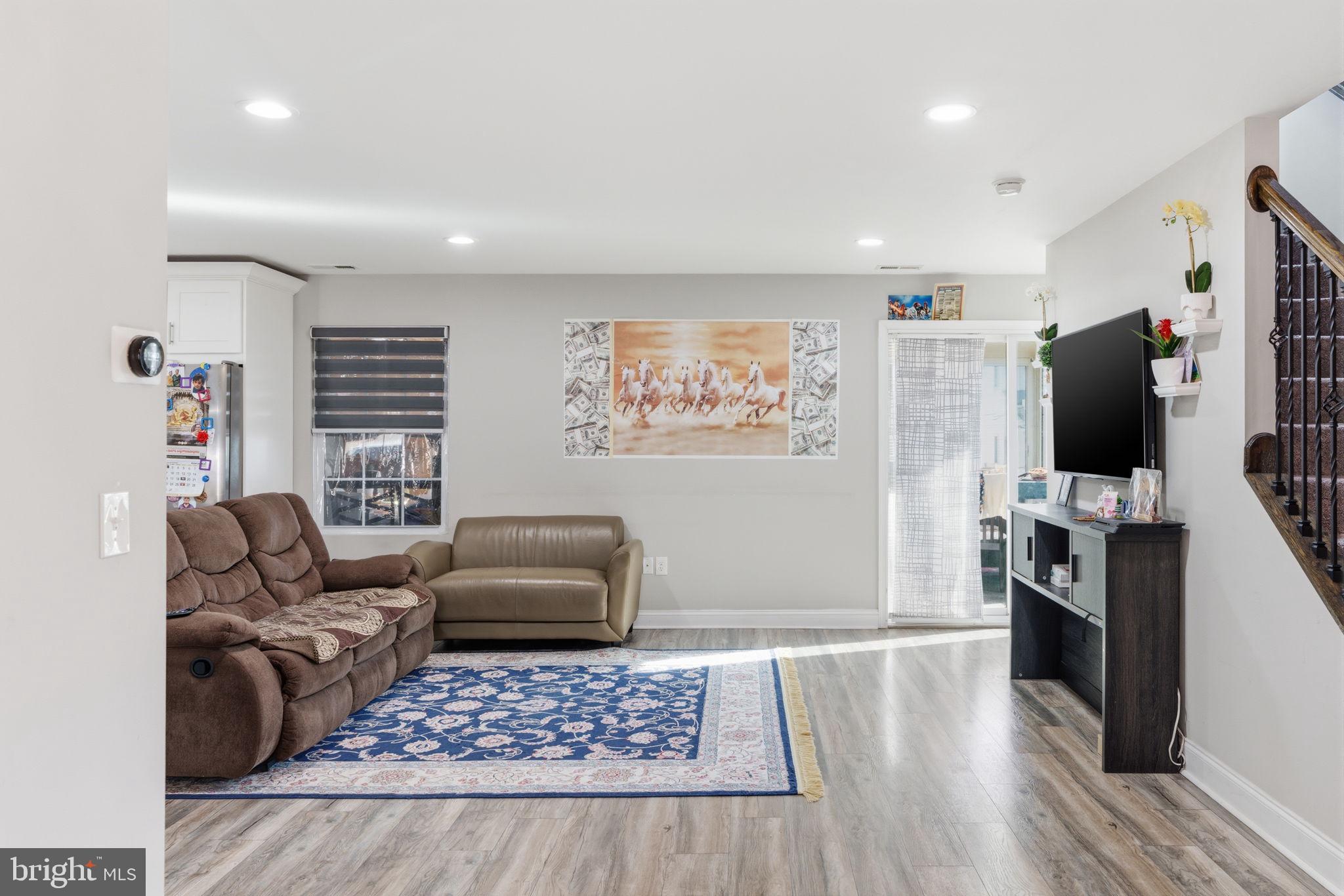 RED CEDAR HILL - Residential