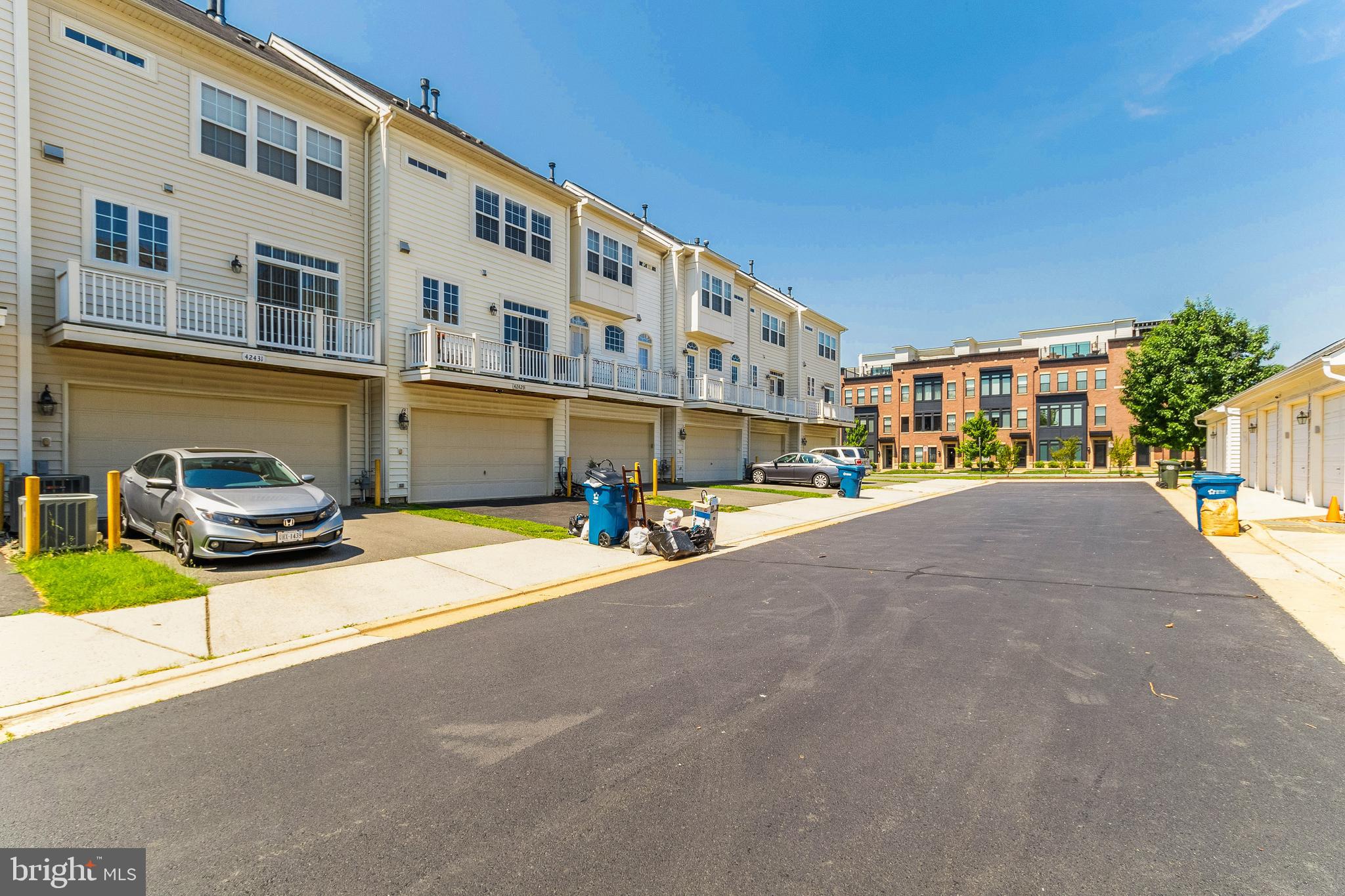 BRAMBLETON - Residential
