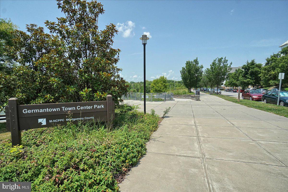 ASHMORE AT GERMANOWN COMMUNITY - Residential