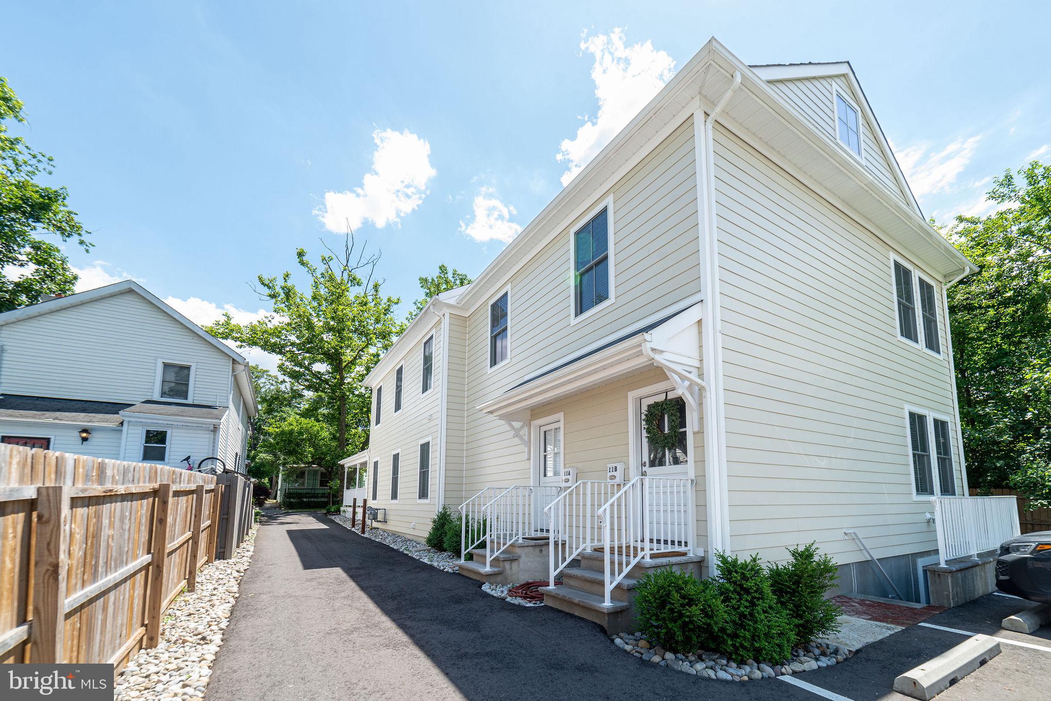 11 QUARRY STREET B