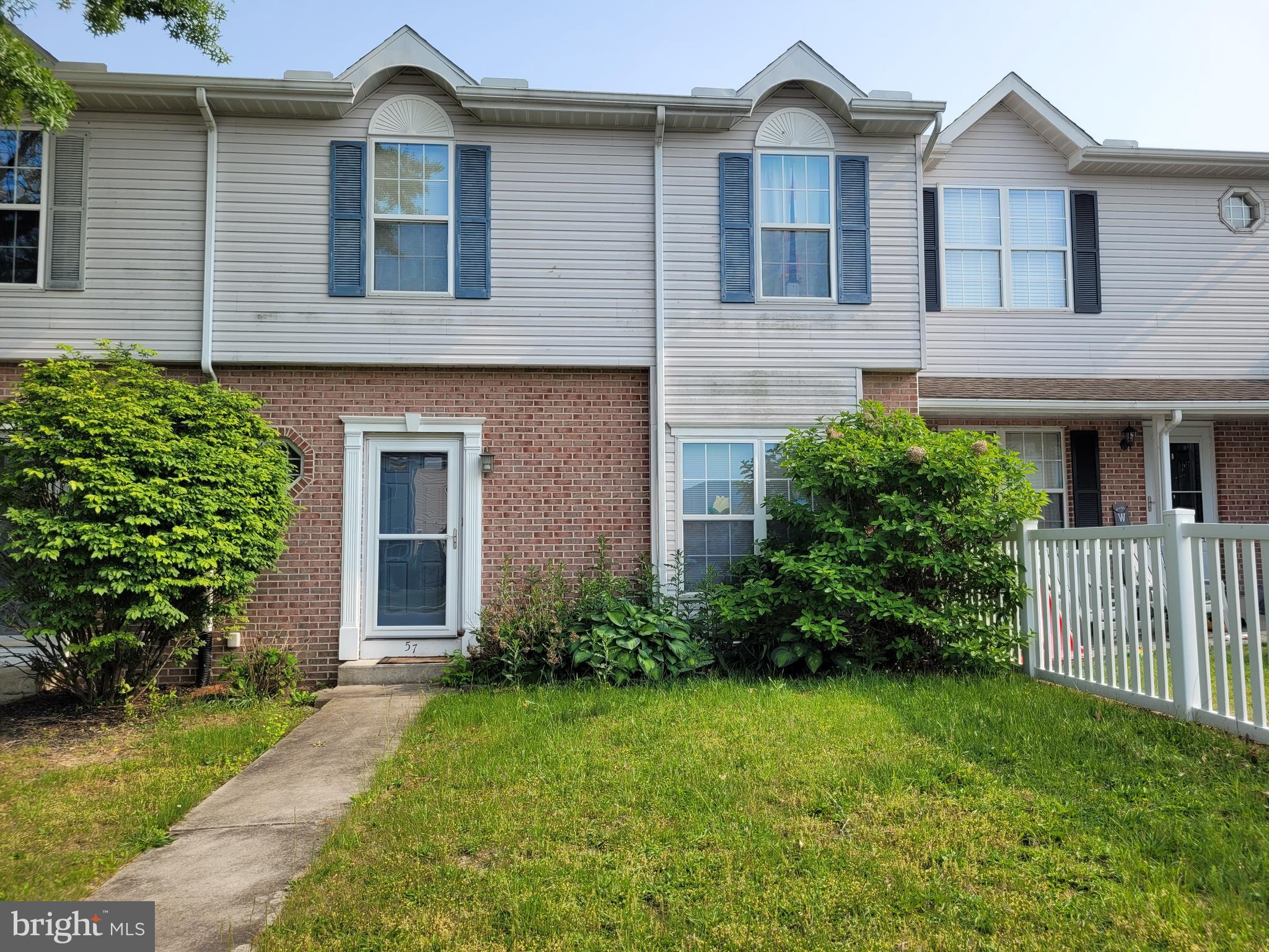 LAUREL HILLS NORTH - Residential