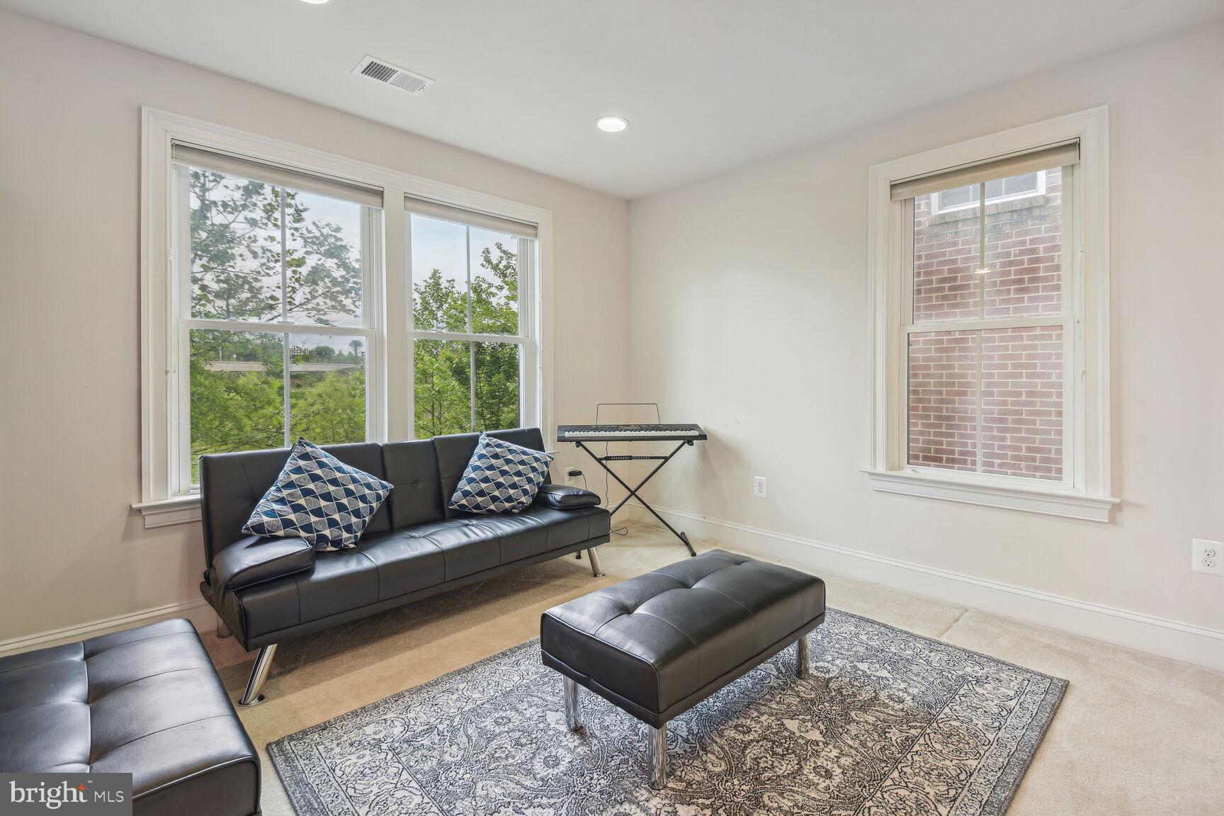 PARKLANDS AT WATKINS MILL - Residential Lease