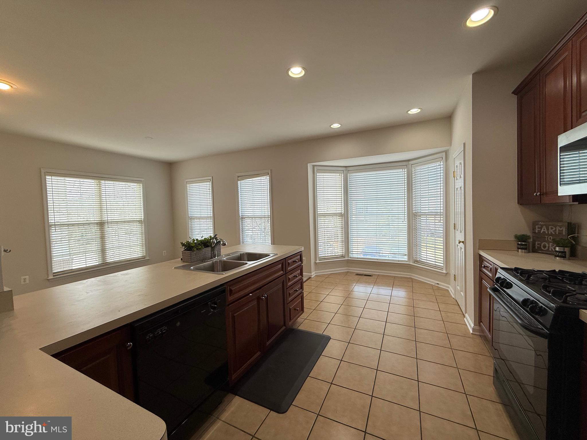 FAIRCREST - Residential Lease