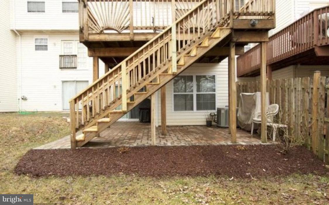 CONSTANT FRIENDSHIP - Residential