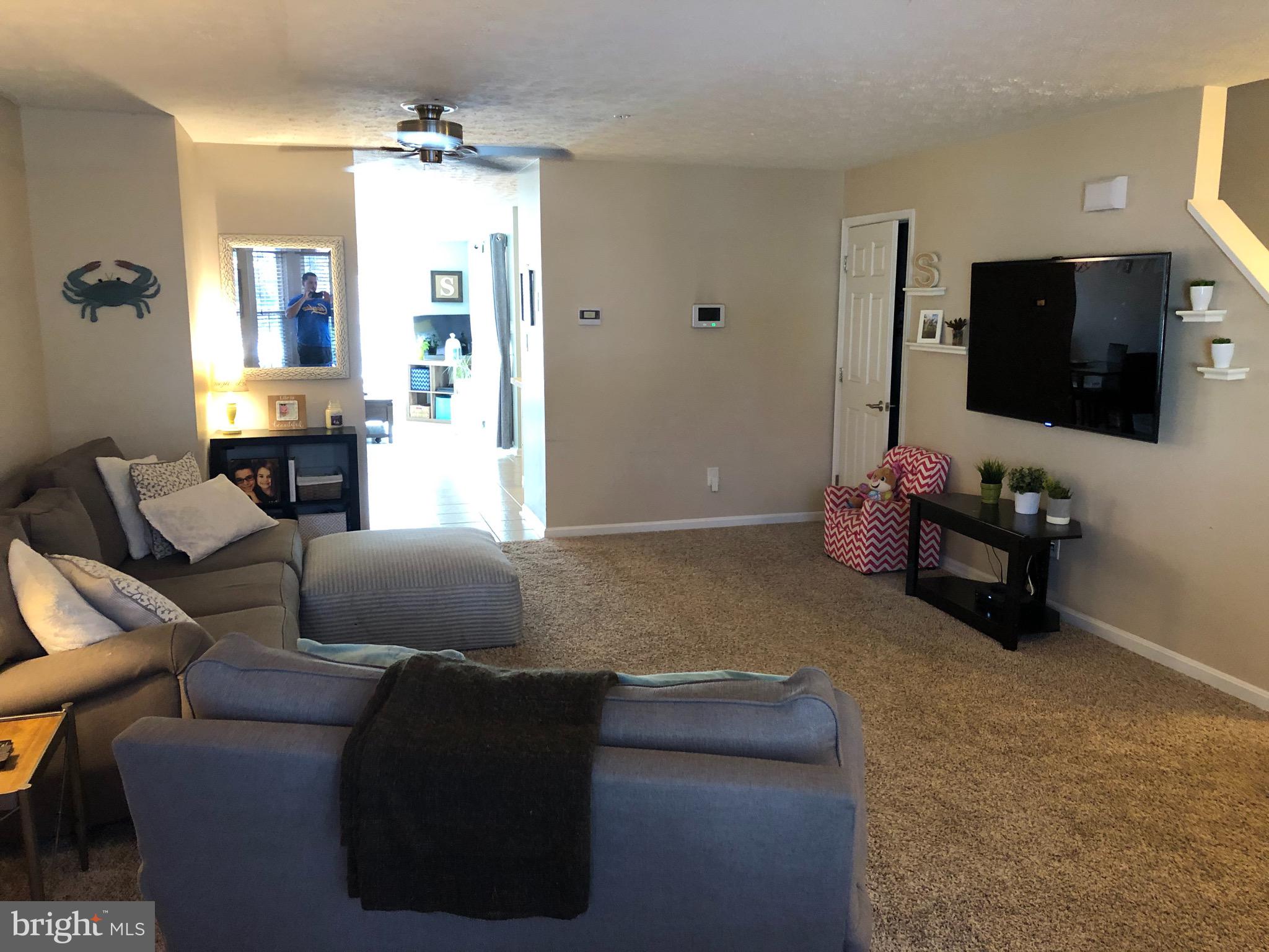 CONSTANT FRIENDSHIP - Residential