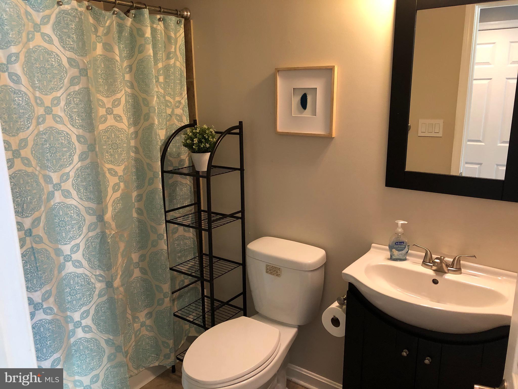 CONSTANT FRIENDSHIP - Residential