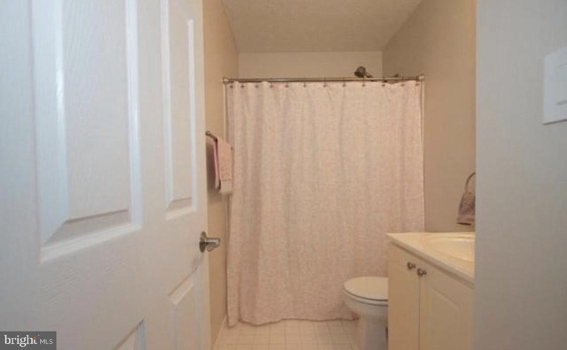 CONSTANT FRIENDSHIP - Residential