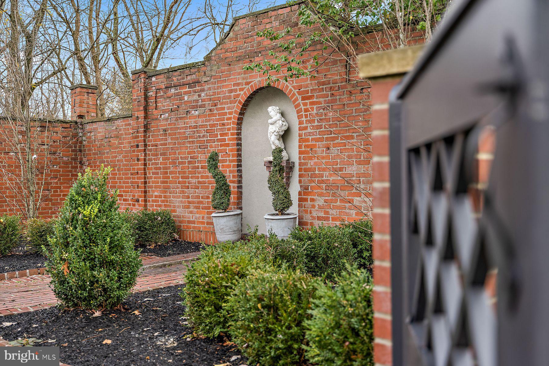 PITTSBURGH - Residential