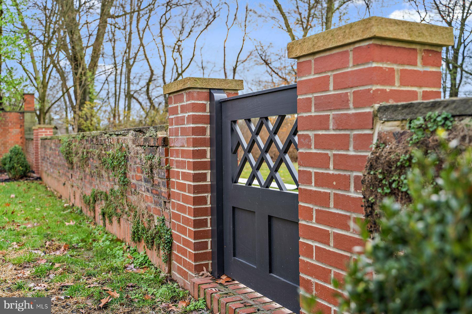 PITTSBURGH - Residential