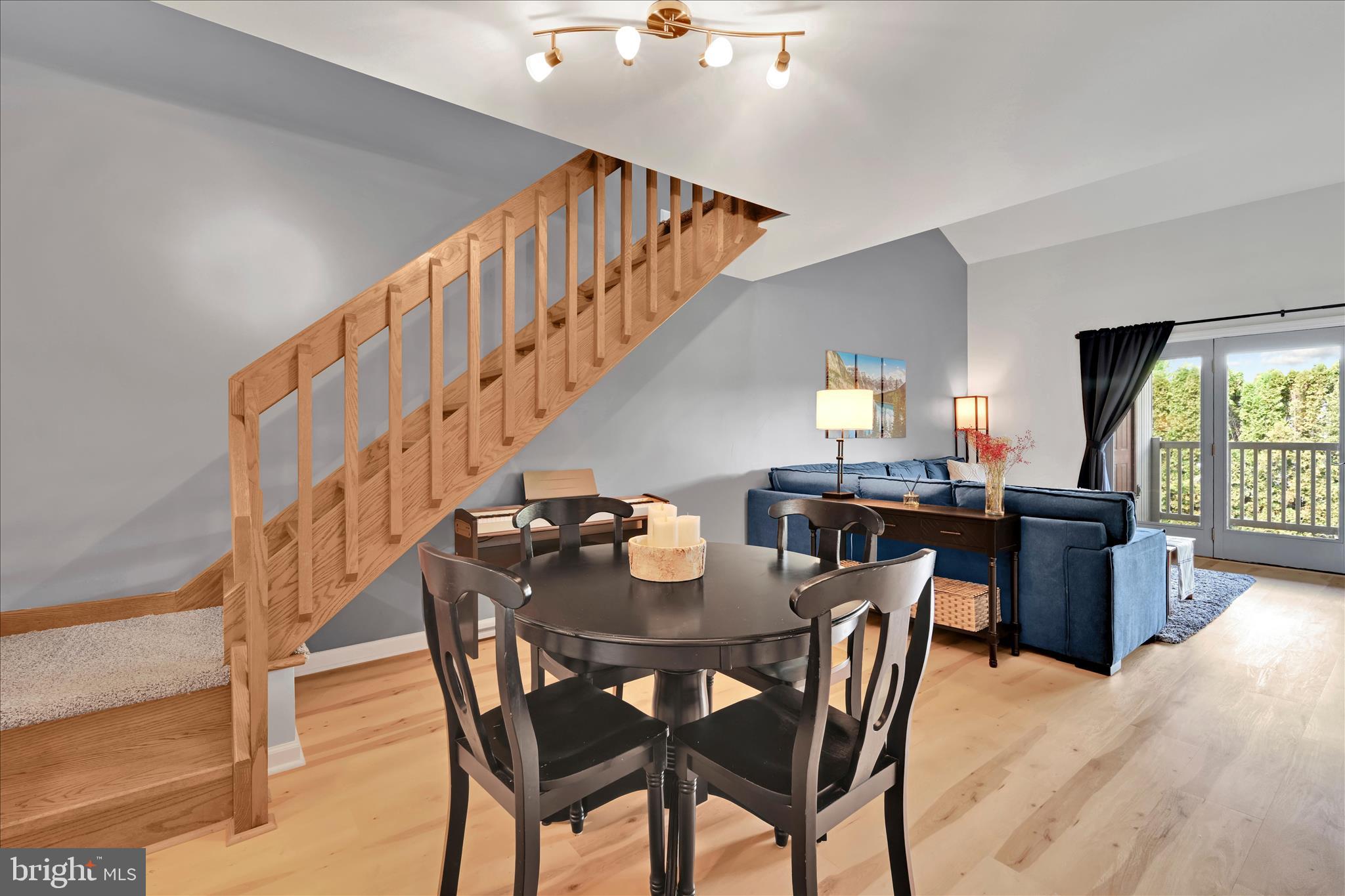 THE OAKS - Residential