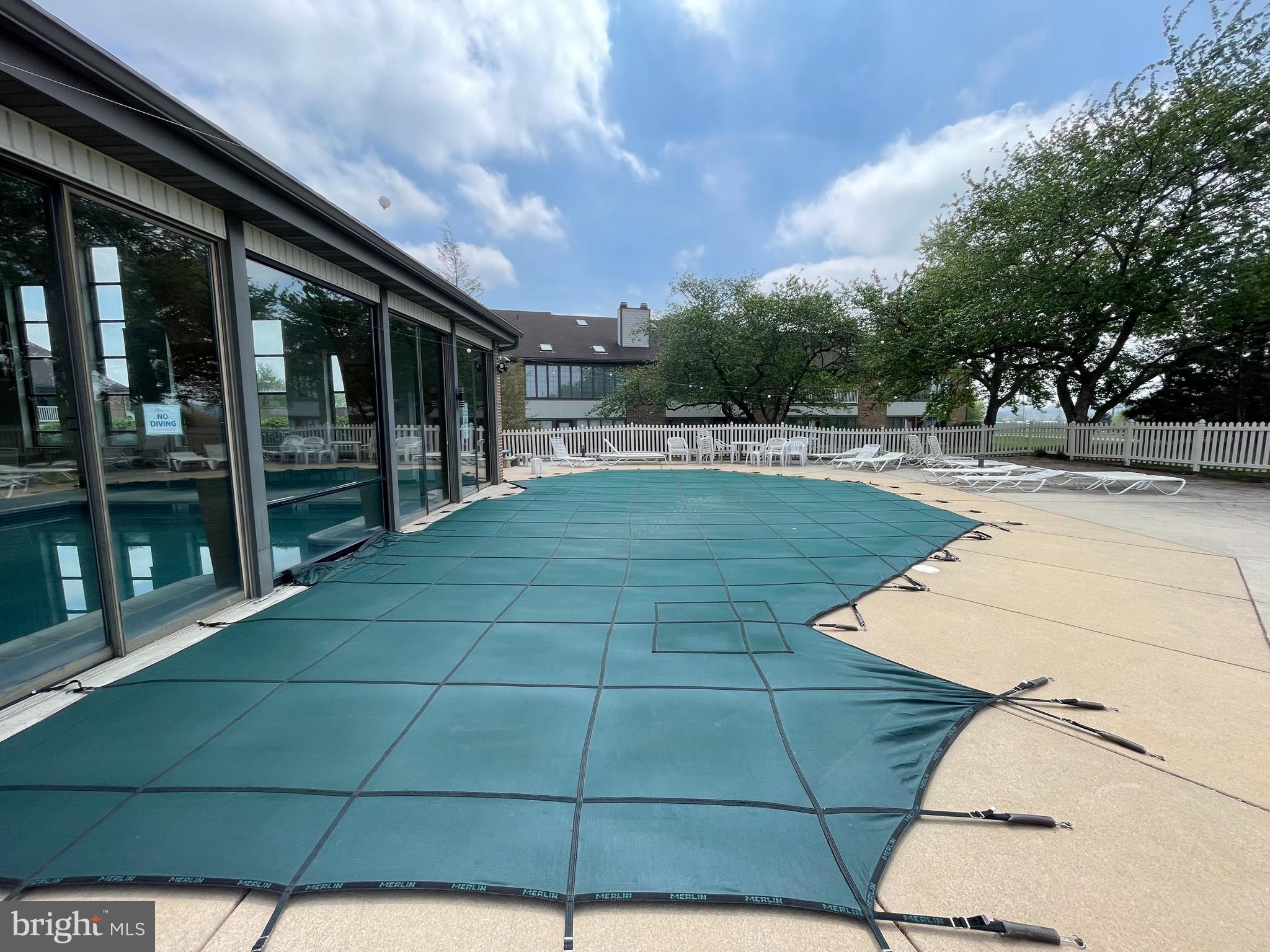 THE OAKS - Residential