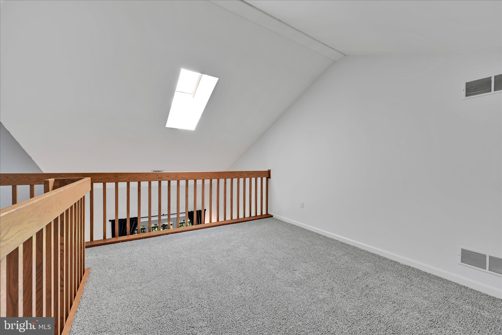 THE OAKS - Residential