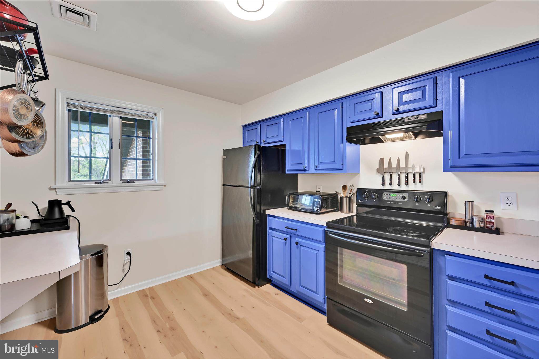 THE OAKS - Residential