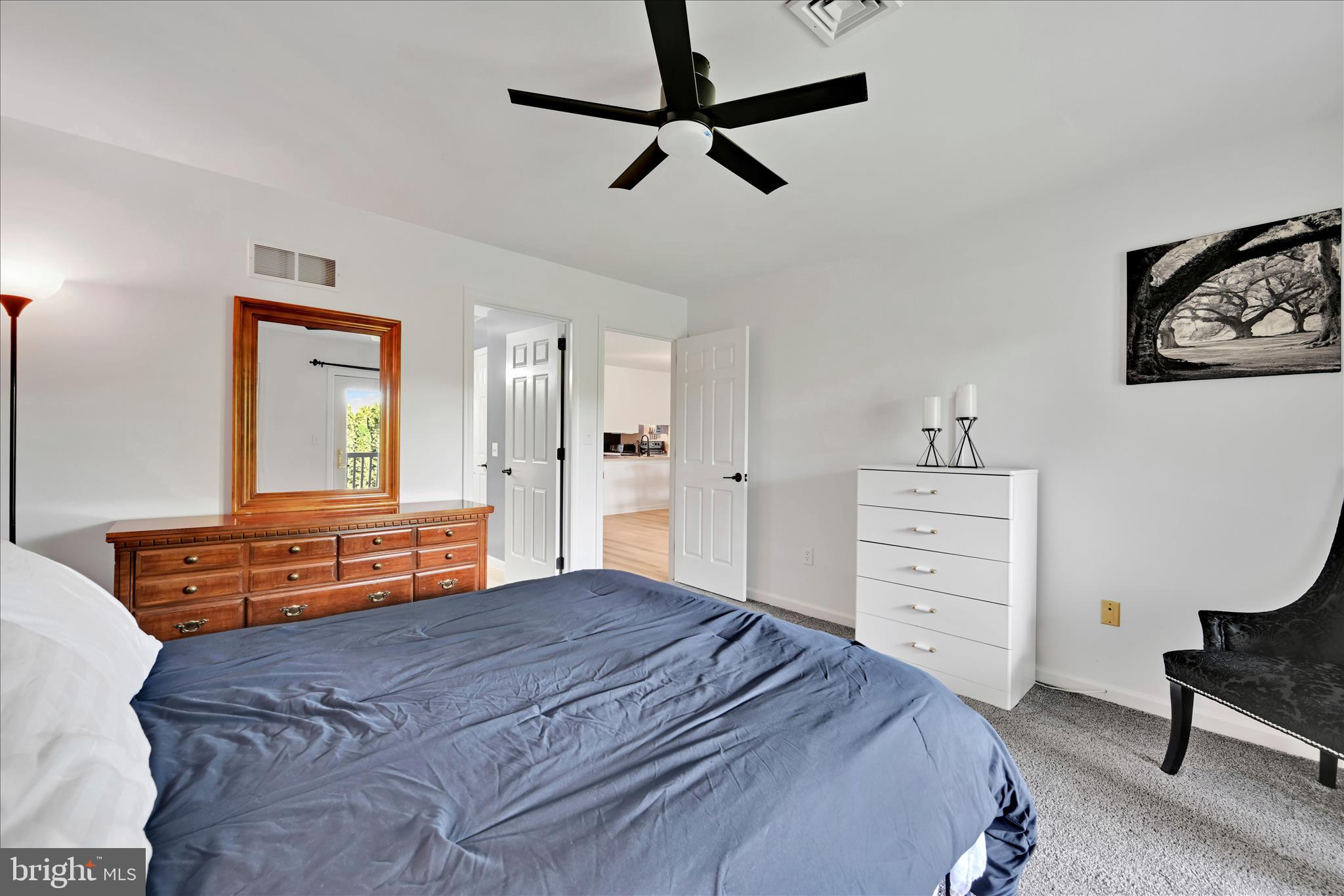 THE OAKS - Residential