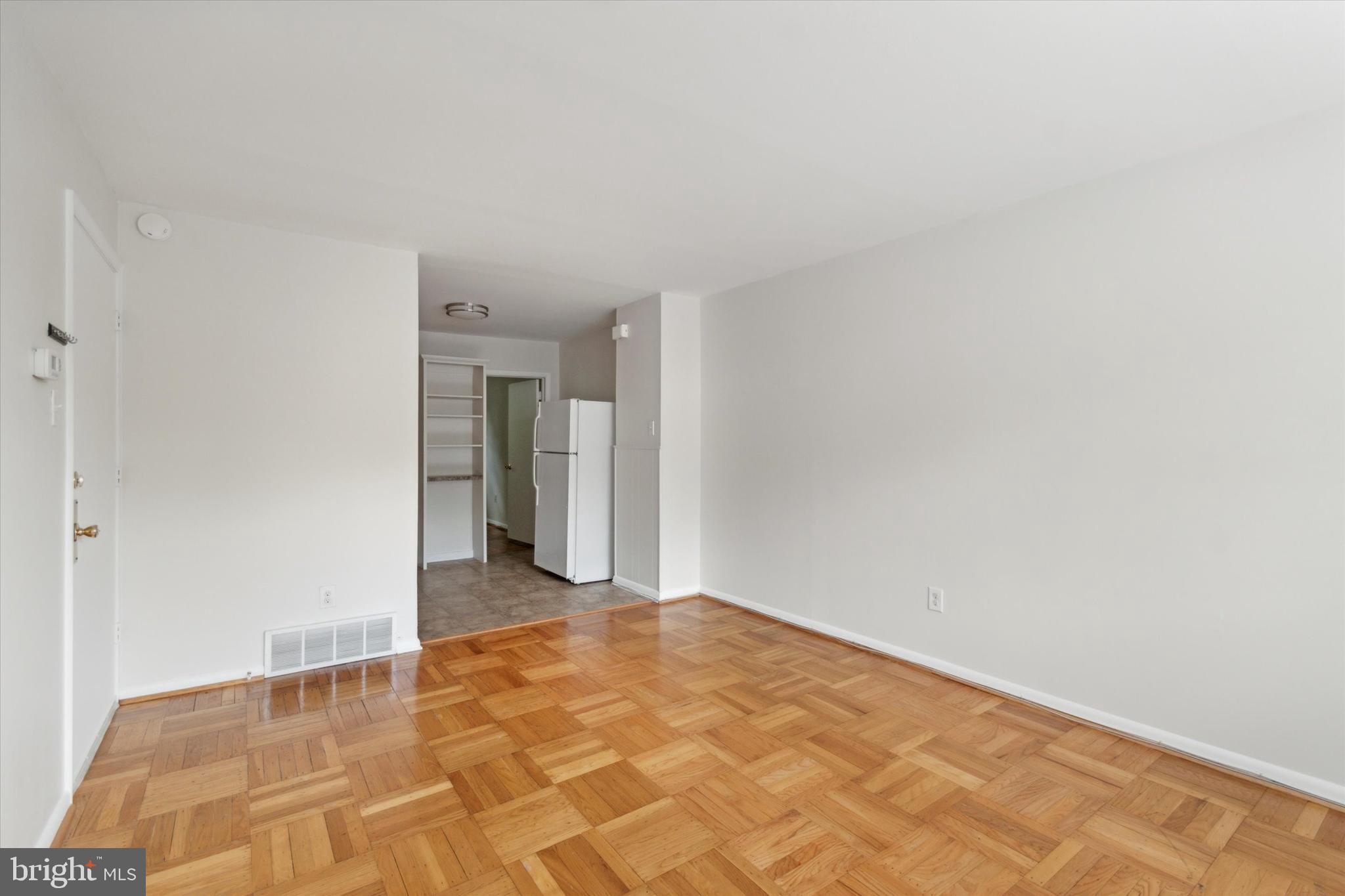 ROXBOROUGH - Residential Lease