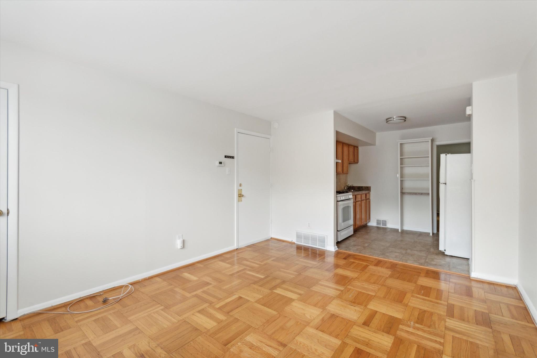 ROXBOROUGH - Residential Lease