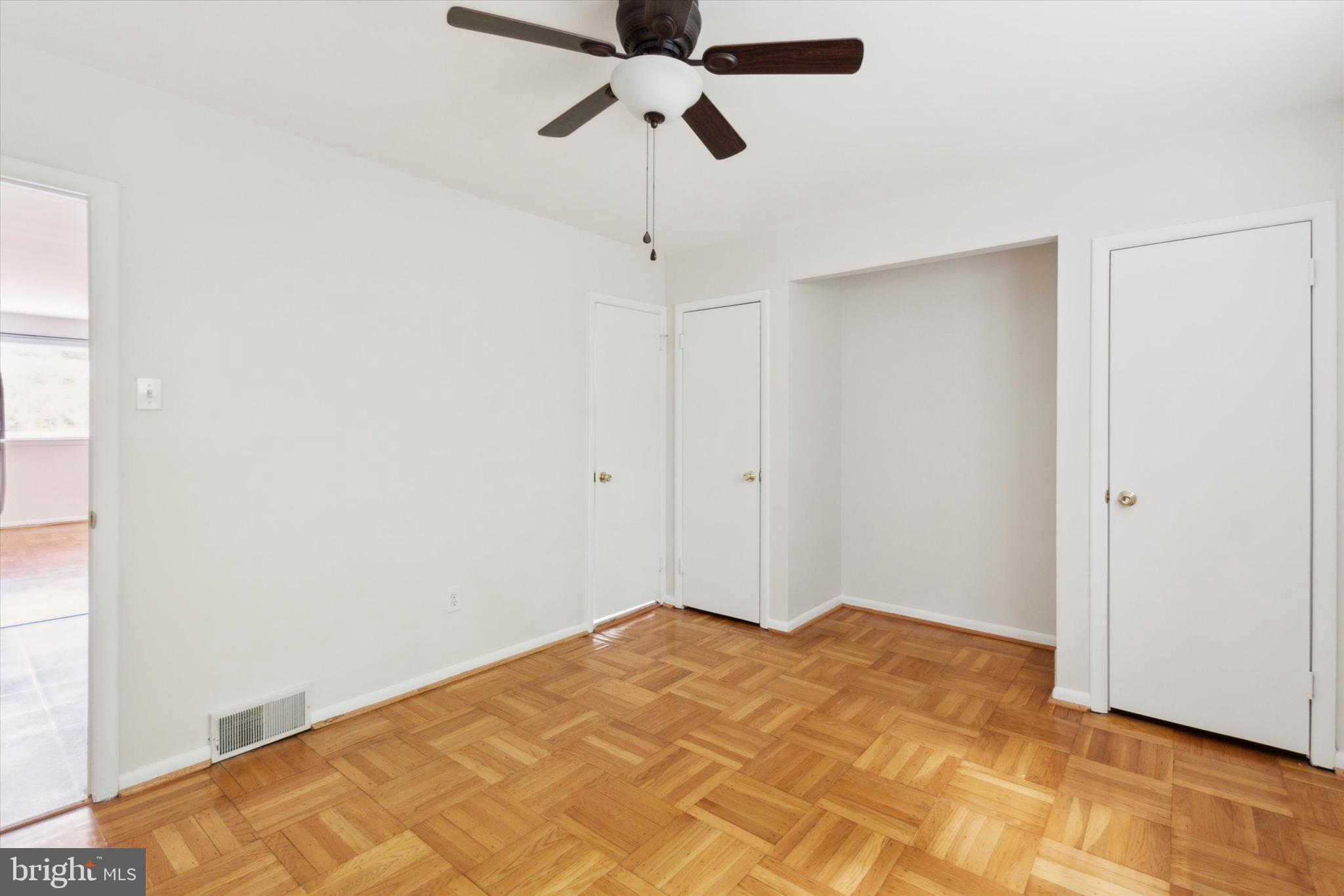 ROXBOROUGH - Residential Lease