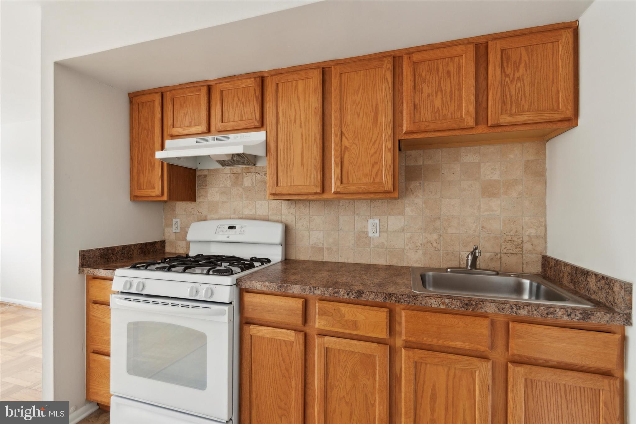 ROXBOROUGH - Residential Lease