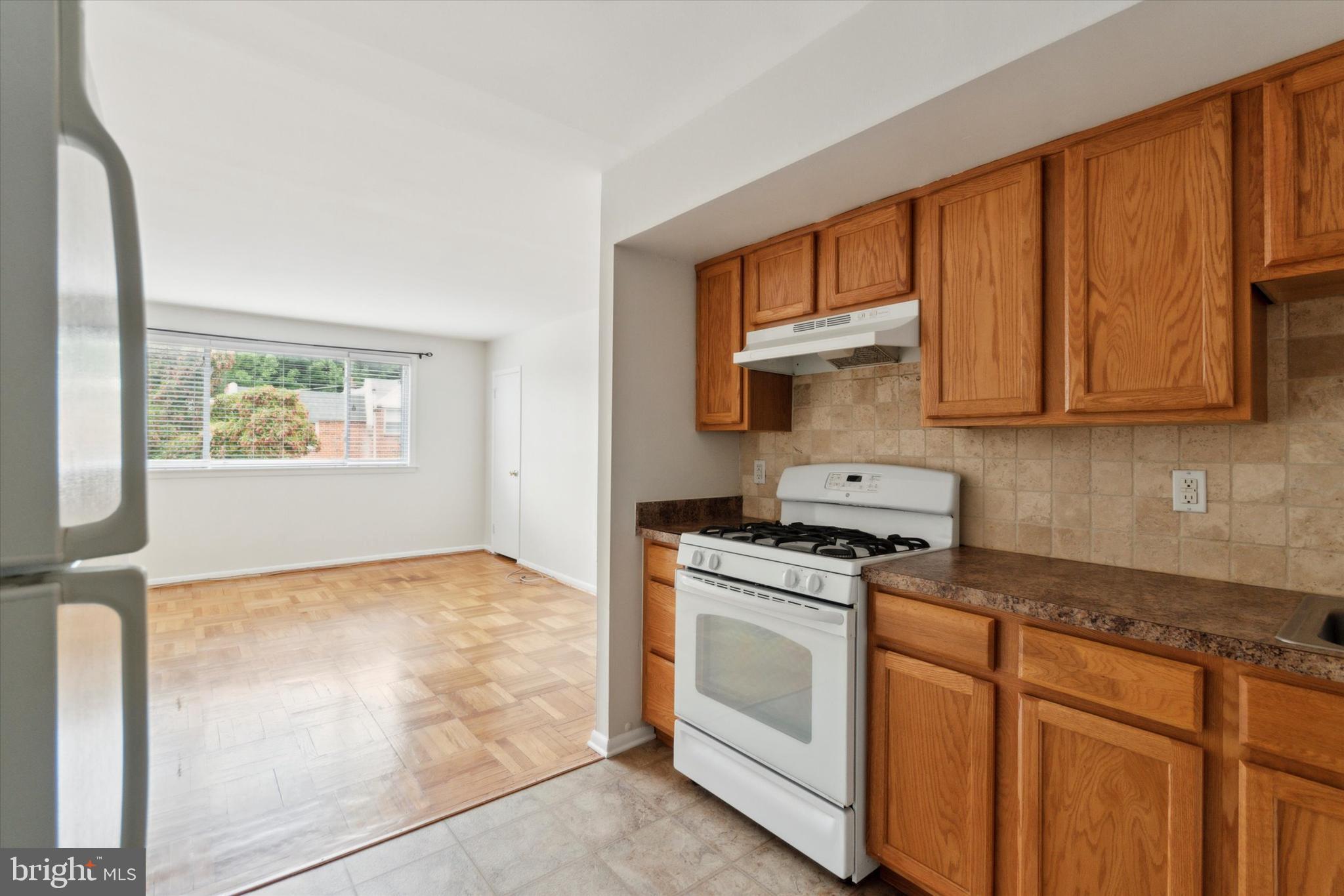 ROXBOROUGH - Residential Lease