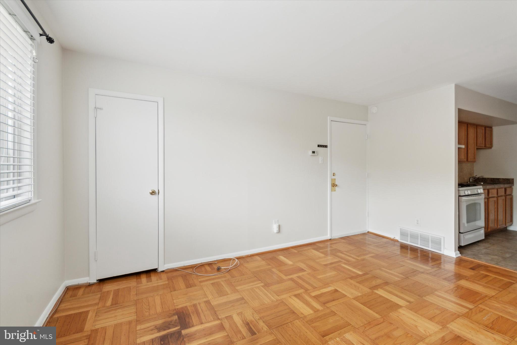 ROXBOROUGH - Residential Lease