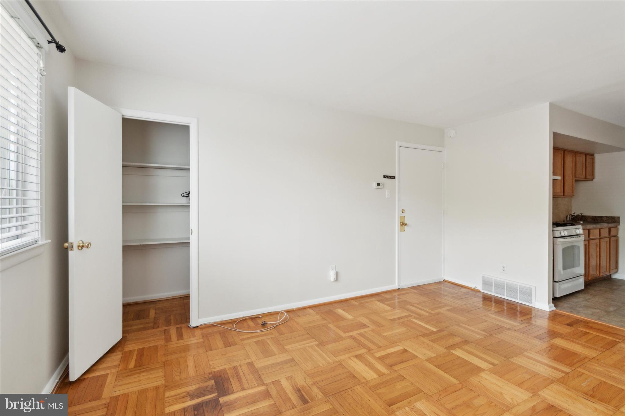 ROXBOROUGH - Residential Lease