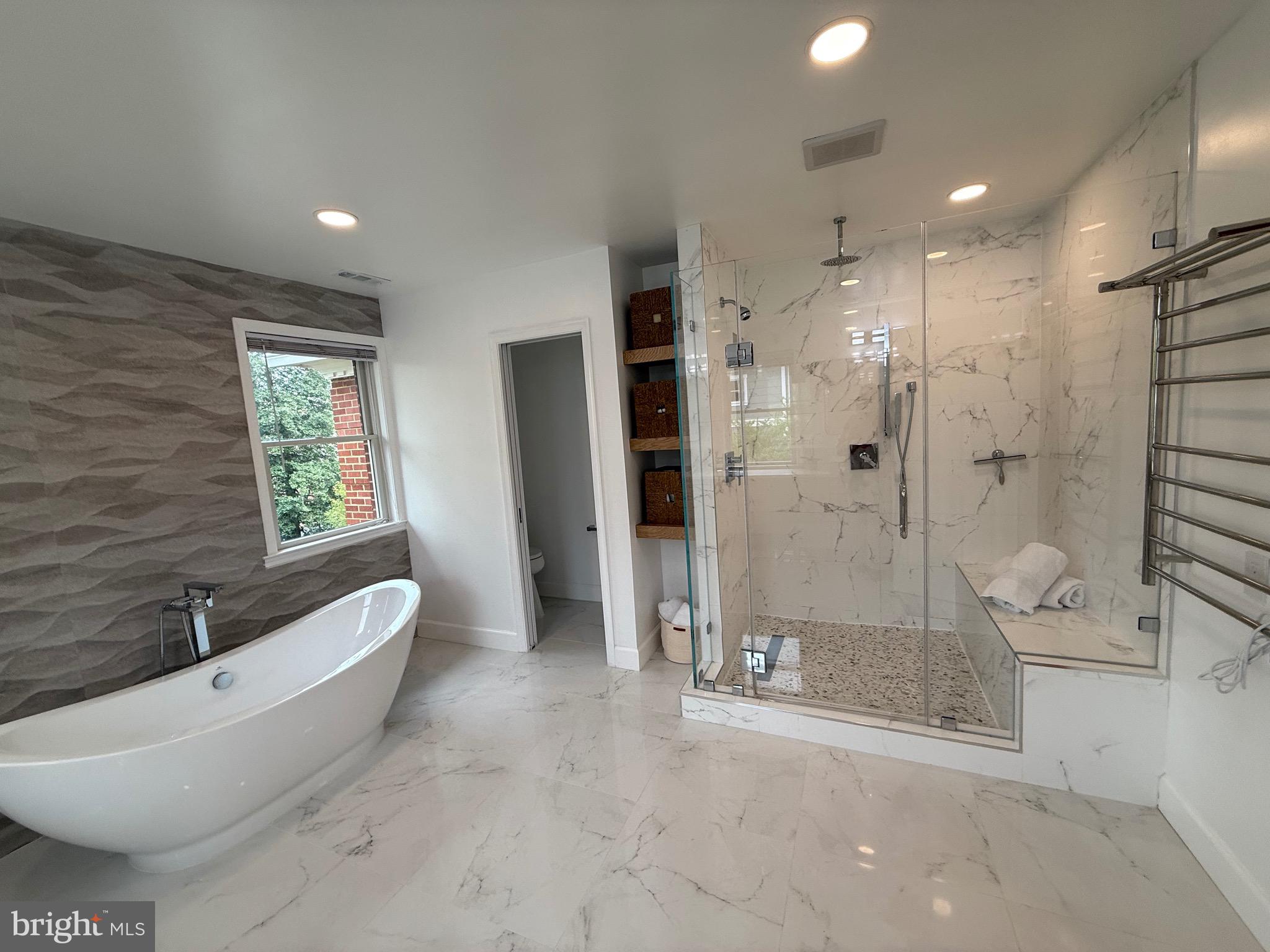 COUNTRY CLUB HILLS - Residential