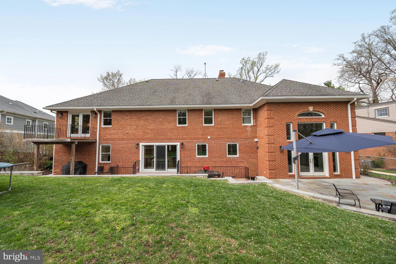 COUNTRY CLUB HILLS - Residential