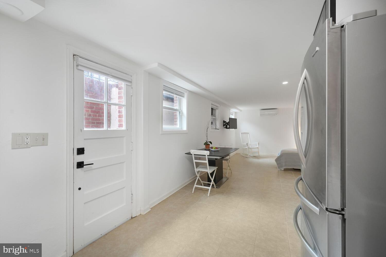 COUNTRY CLUB HILLS - Residential