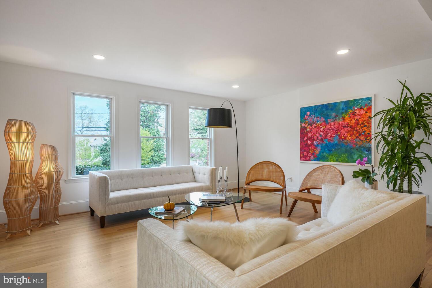 COUNTRY CLUB HILLS - Residential