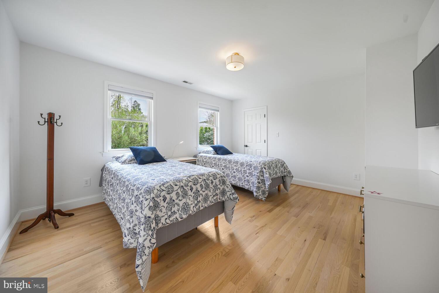 COUNTRY CLUB HILLS - Residential