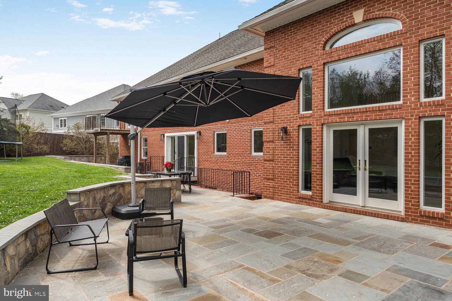 COUNTRY CLUB HILLS - Residential