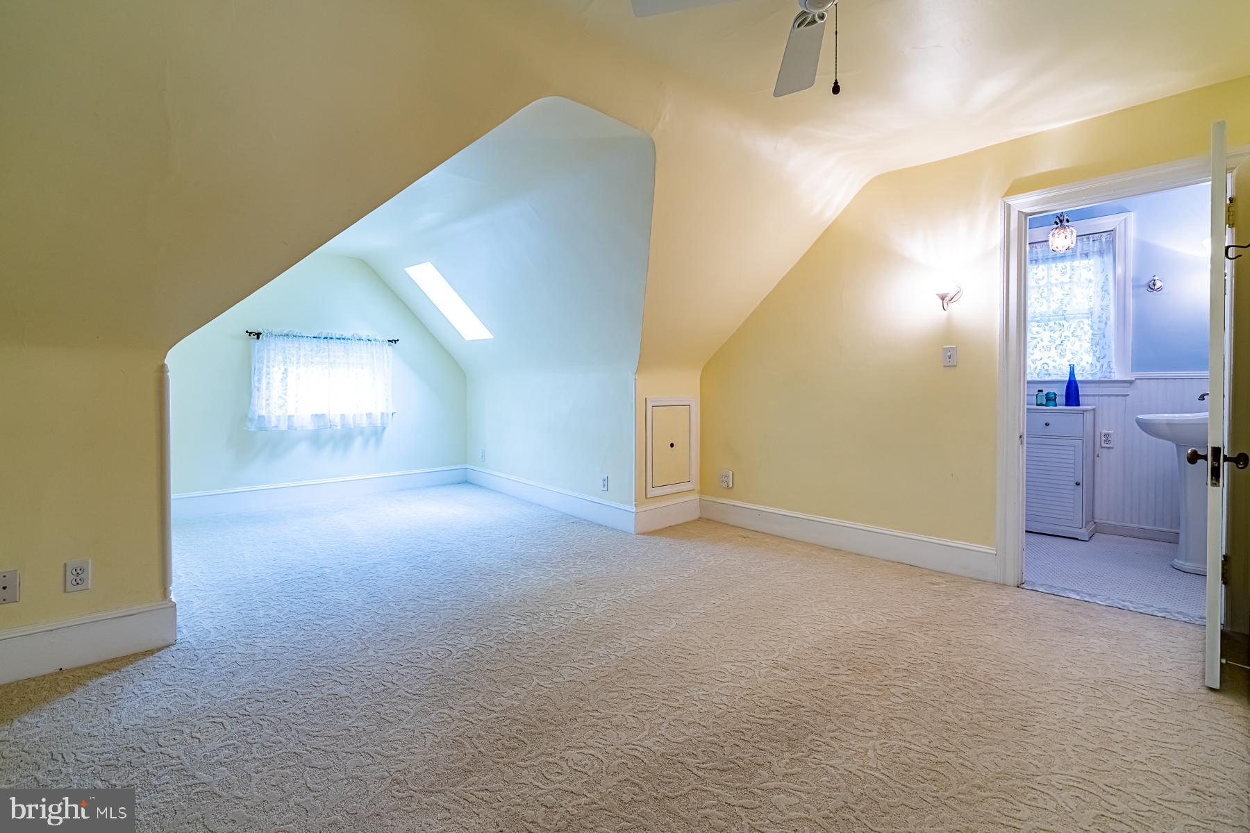 JENKINTOWN - Residential